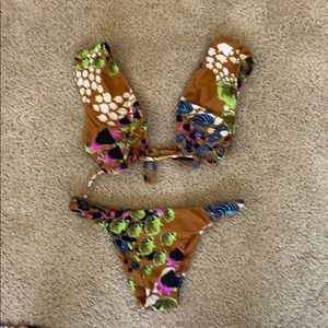 Salinas Golden Bikini (Brazilian)